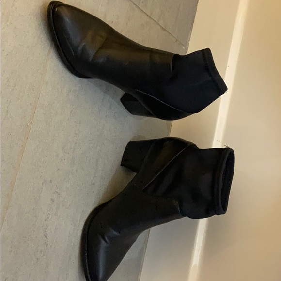 Chelsea crew heel boots - Picture 2 of 5